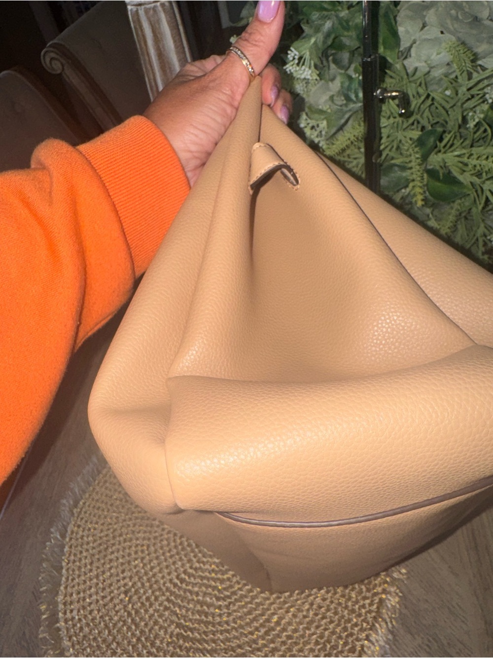 NWOT DKNY Pebbled Leather Tote in Beige with Statement Piece Bag Charm - Picture 9 of 9